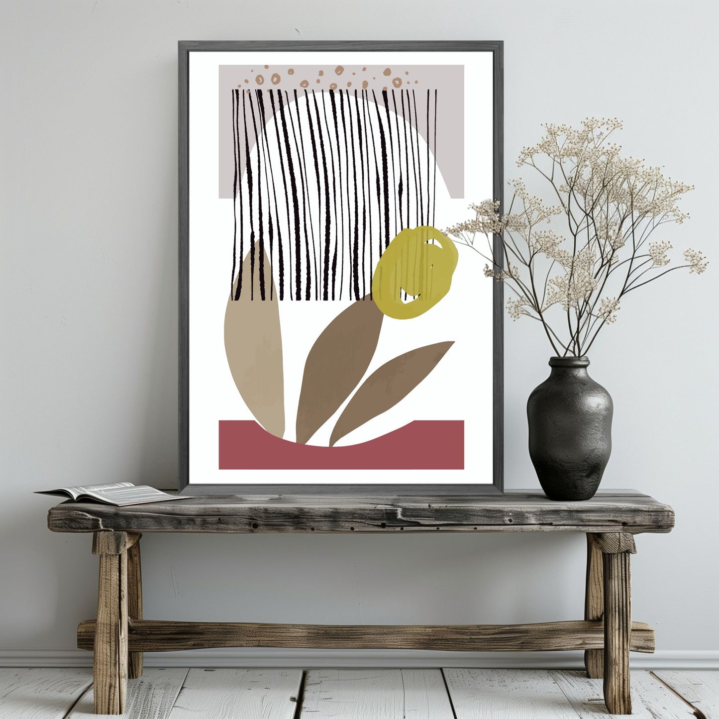 «Abstract Organic" plakatserie med 10 ulike motiv å velge mellom, bringer en følelse av ro og naturlig eleganse til ethvert rom. Hvert motiv i serie er utformet med organisk inspirasjon og hovedfargene burgunder, beige, brun, oker og sort. Illustrasjonen viser plakat i grå ramme.