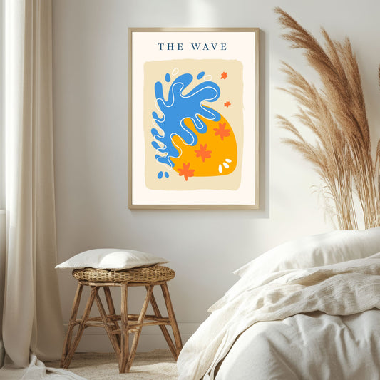 Denne plakaten, inspirert av den ikoniske stilen til Henri Matisse, viser abstrakte bølgeformer i kontrasterende blå og oransje toner Illustrasjonsfoto viser plakat i lys ramme.