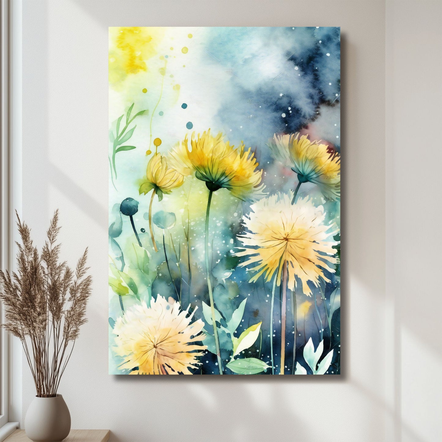 Dette kunstverket fanger den delikate elegansen til gule løvetann, malt i en myk og drømmende akvarellstil med bakgrunn i blåtoner. Illustrasjon viser plakat på lerret.