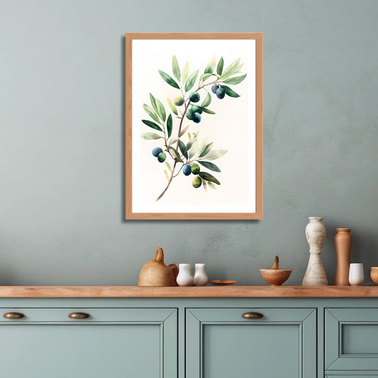 Denne vakre akvarellen skildrer en detaljert olivenkvist med modne oliven i en myk akvarellstil. Illustrasjon viser plakat med hvit kant i eik ramme.