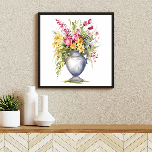 Vår "Blomster i vase" plakat og lerret er kunstnerisk utformet med grafiske illustrasjoner i akvarell, som skildrer en fargerik blomsterbukett i vase.  Illustrasjonen viser motivet som plakat i en svart ramme.