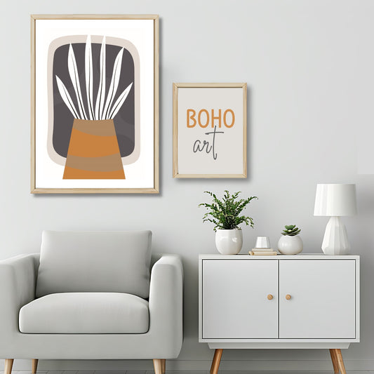 Dette kunstverket er inspirert av moderne minimalistisk design med innslag av naturlige former og fargetoner, perfekt for deg som ønsker å skape en varm og innbydende atmosfære. Illustrasjonsfoto viser motivet som plakat i lys ramme.