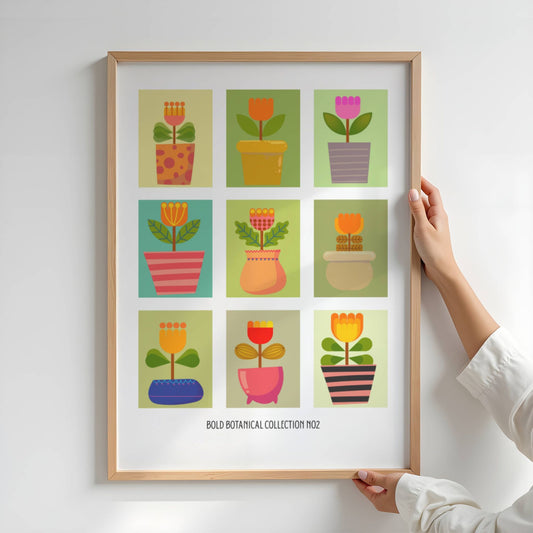Bold Botanic-plakatene kombinerer stiliserte blomster med grafisk lekenhet, inspirert av retro paletter og moderne flat design. Illustrasjon viser Bold Botanic No2 i eik ramme.