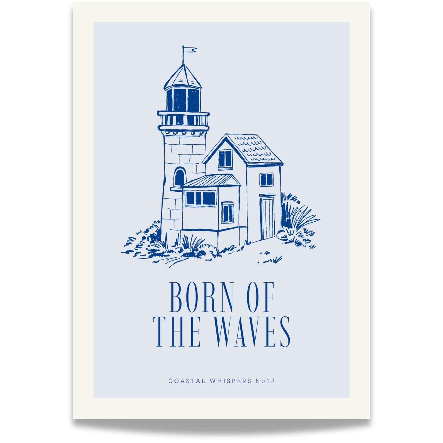 Coastal Whispers No13 – Plakat
Et detaljert motiv av et sjarmerende fyrtårn og hus i klassisk blått, med teksten Born of the waves. Et nostalgisk kystmotiv med arkitektonisk sjarm.
