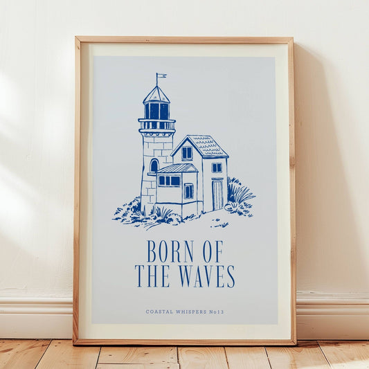 Coastal Whispers No13 – Plakat
Et detaljert motiv av et sjarmerende fyrtårn og hus i klassisk blått, med teksten Born of the waves. Et nostalgisk kystmotiv med arkitektonisk sjarm. Illustrasjon viser plakat i eik ramme.