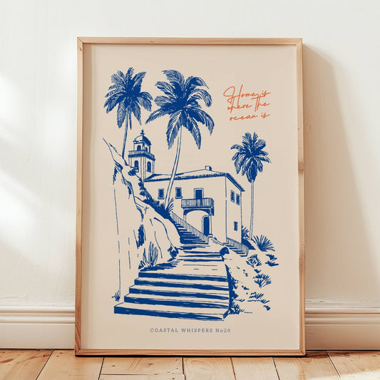 Coastal Whispers No20 – Plakat
Et sjarmerende gatesmiljø med trapper, palmer og historisk arkitektur. Teksten Home is where te ocean is setter stemningen – rolig og solfylt. Illustrasjon viser plakat i eik ramme.
