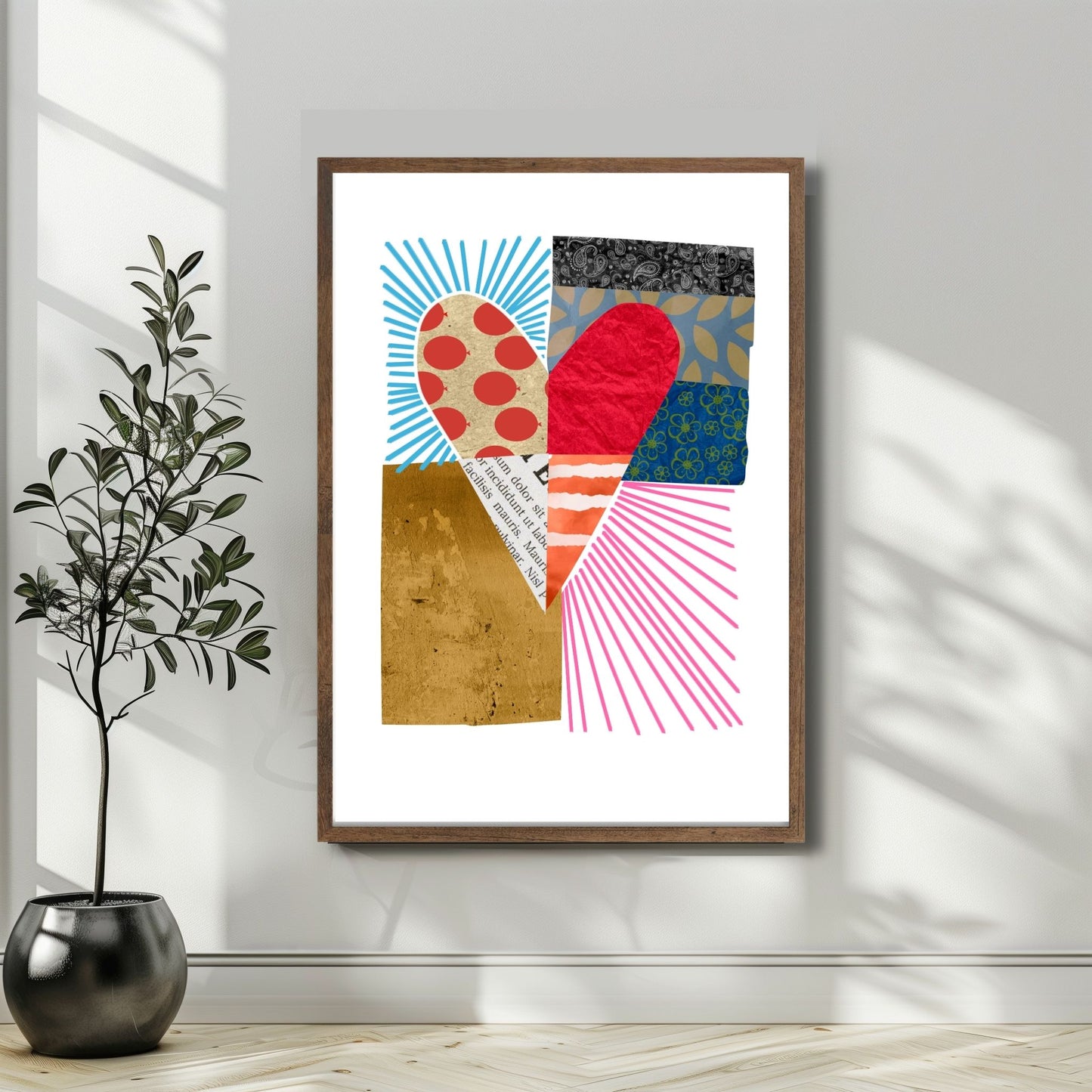 Colorful Heart Collage, en abstrakt plakat som kombinerer levende fargetoner og dristige former i et unikt hjerte-design. Illustrasjon viser plakat i en mørk ramme.