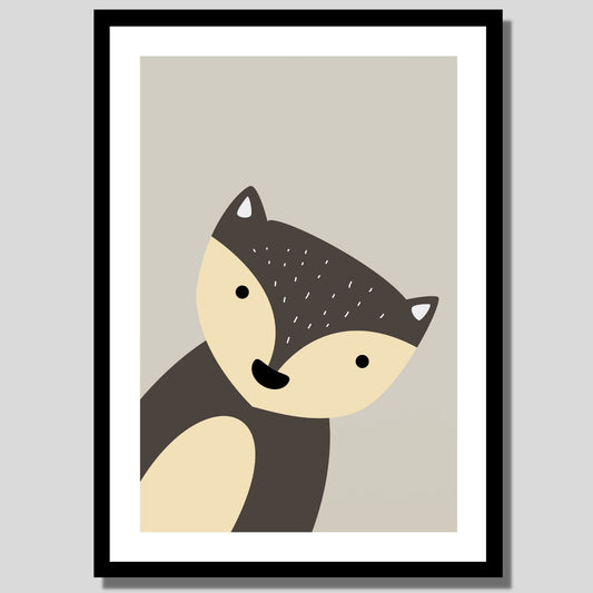 Cartoon Animal. Grafisk plakat for barnerommet. Brun rev på beige bakgrunn. llustrasjon av plakat med hvit kant rundt i sort ramme.