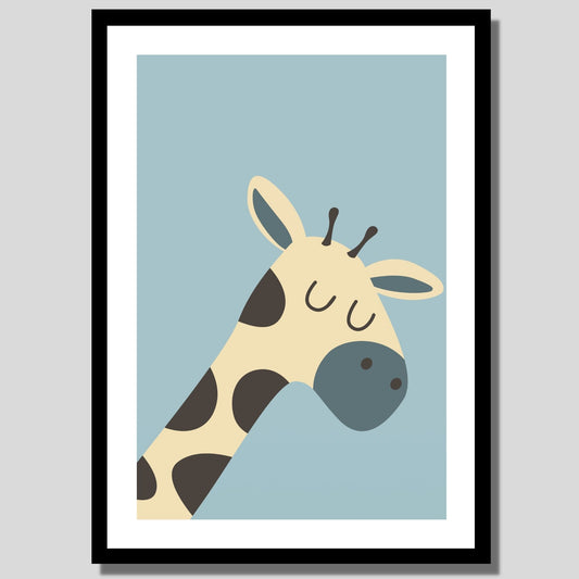 Cartoon Animal. Grafisk plakat for barnerommet. Beige sjiraff på blågrå bakgrunn. llustrasjon av plakat med hvit kant rundt i sort ramme.