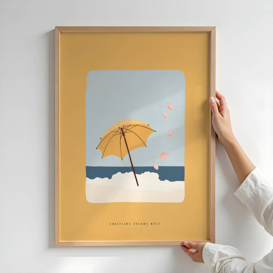 Coastline Dreams No27 – Plakat
En strandparasoll vaier i brisen mens rosa blader danser i luften. Et poetisk og drømmende strandmotiv i varme nyanser. Illustrasjon viser plakat i eik ramme.