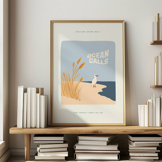 Coastline Dreams No39 – Plakat
En måke står vendt mot havet ved strandgress og teksten "Ocean Calls". Et rolig og symbolsk motiv med maritim sjel. Illustrasjon viser plakat i eik ramme.