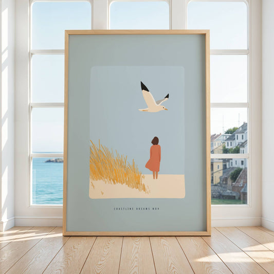 Coastline Dreams No4 – Plakat
En kvinne i rød kjole ser ut over havet, omgitt av siv og måker – et stille øyeblikk fanget i pastelltoner. Illustrasjon viser plakat i eik ramme.
