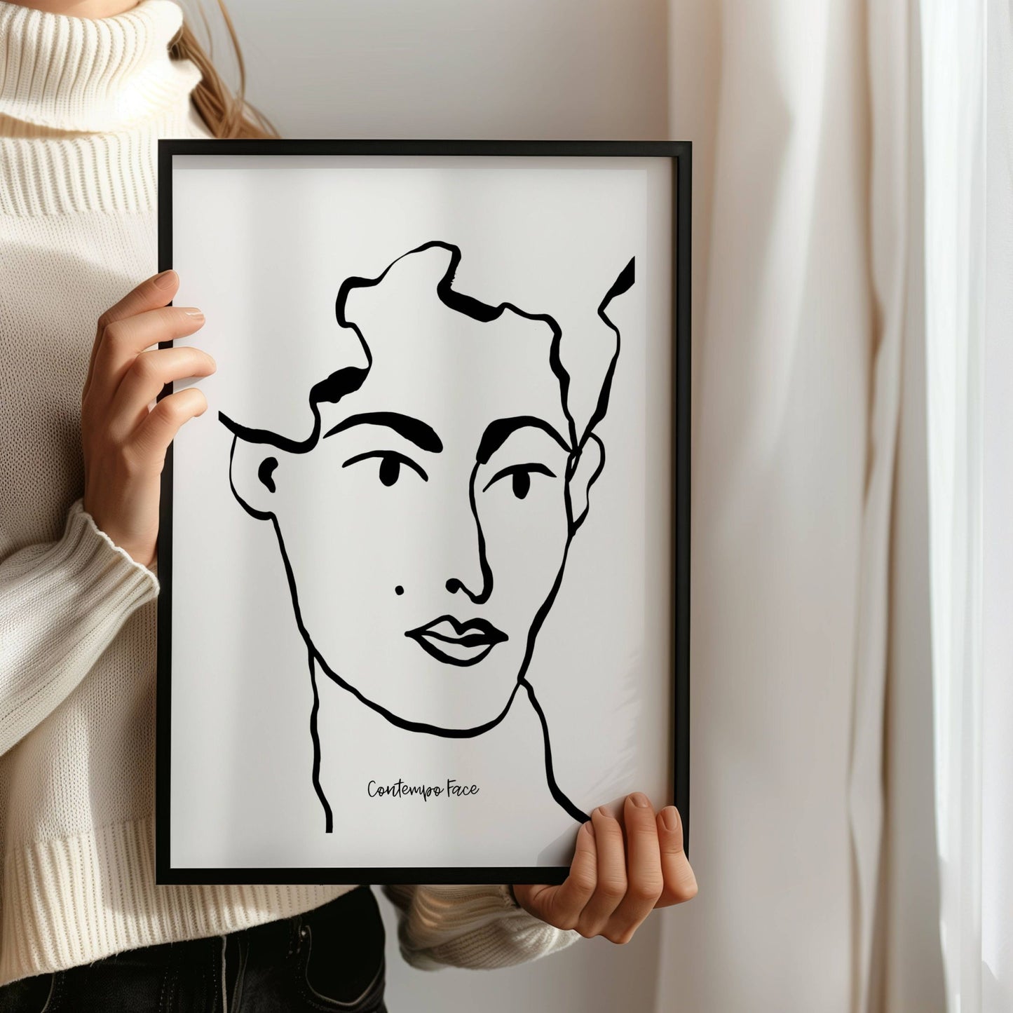 Utforsk det subtile samspillet mellom form og uttrykk med Contempo Face – Abstrakt Portrettplakat i sort-hvitt. Illustrasjon viser plakat i sort ramme.