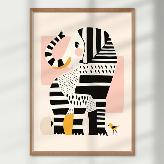 Stripete storhet med en liten fuglevenn – symboliserer styrke og vennskap. Et varmt og morsomt motiv for både små og store. Illustrasjon viser plakat i eik ramme.