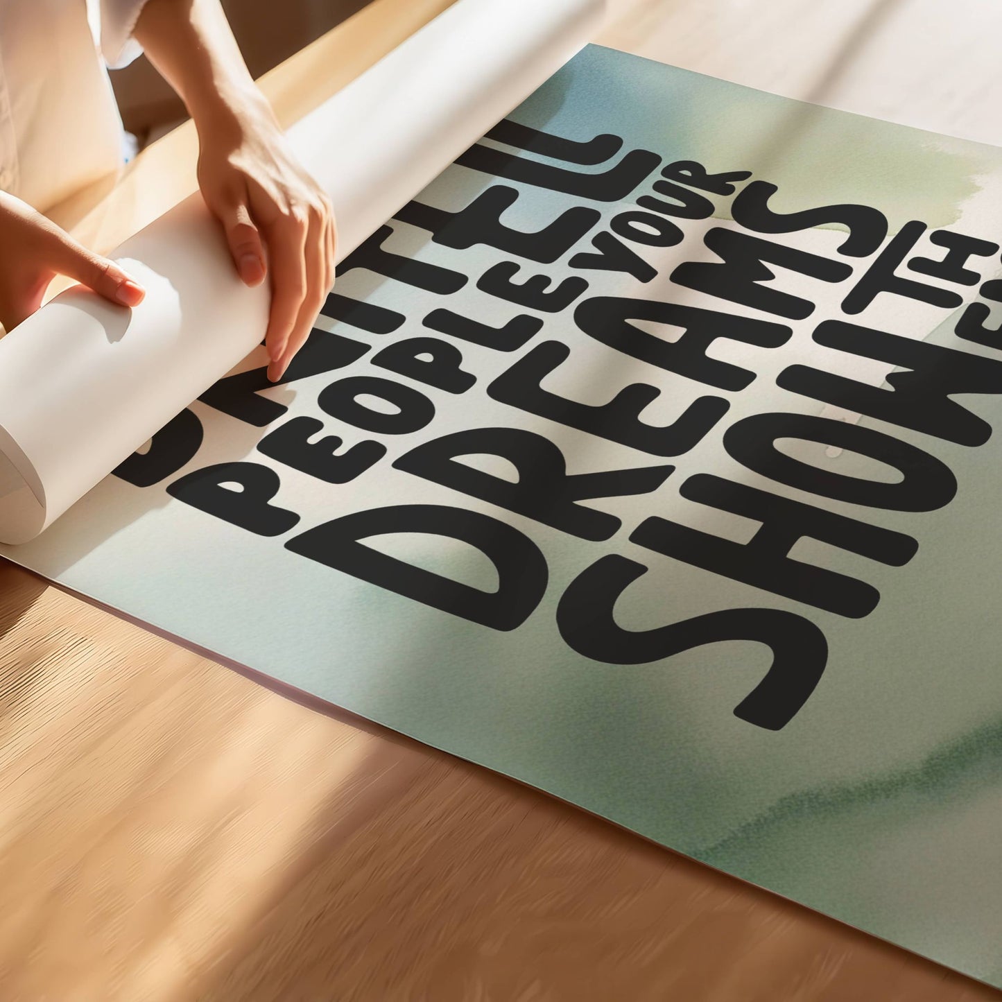 Dream Bold, en inspirerende typografisk plakat som minner deg om å ta grep og vise verden hva du er laget av. Illustrasjon viser plakat på print.