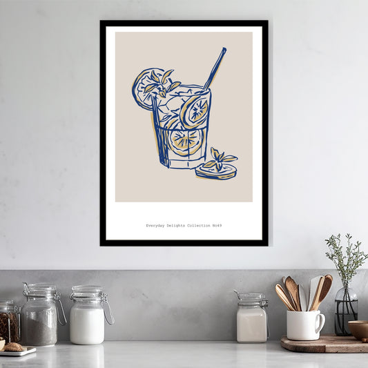 Et enkelt og elegant mojitoglass med lime og mynte i blå pennestrøk – kunstnerisk og kjølig i uttrykket. illustrasjon viser plakat i sort ramme.