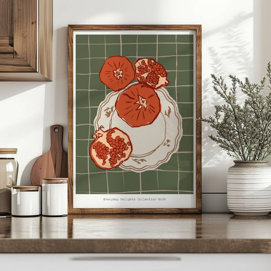 Dekorativt fruktmotiv i rødt og grønt – perfekt for kjøkkenet eller et friskt innslag i hjemmet - i mørk ramme.