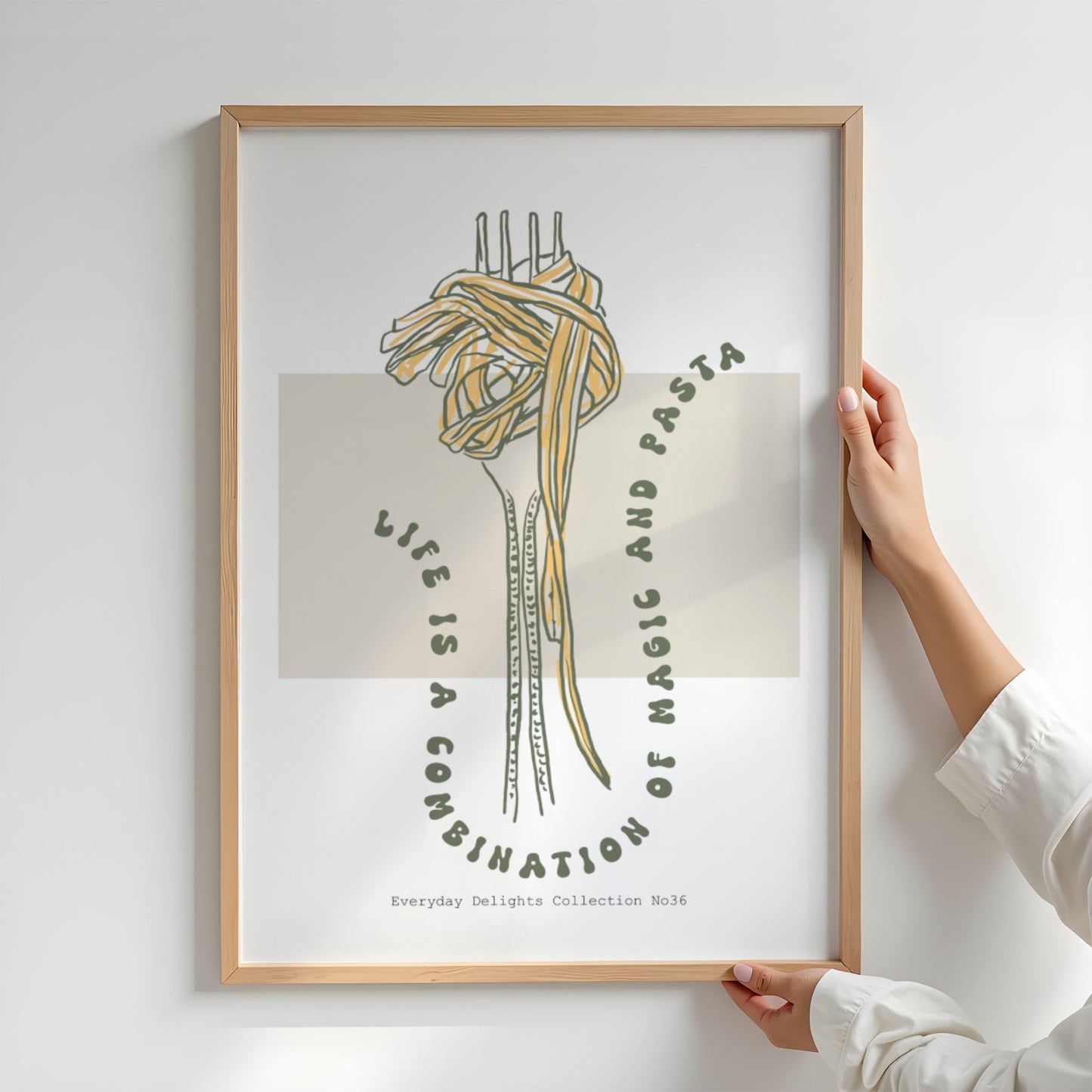 Et ikonisk motiv for pastaglade, med teksten “Life is a combination of magic and pasta”. Illustrasjon viser plakat i eik ramme.