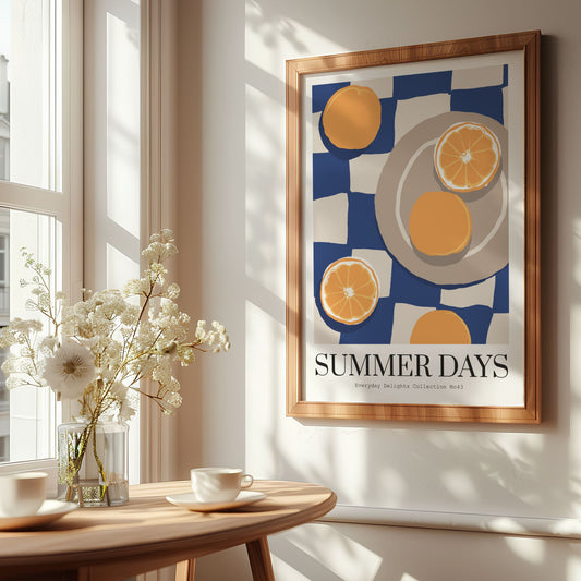 Everyday Delights No43 – Sommerbord med appelsiner – retro plakat med rutemønster. illustrasjson viser plakat i eik ramme.