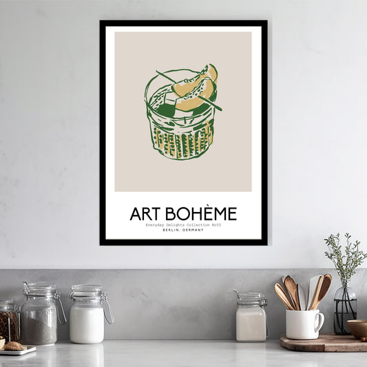 En kunstnerisk cocktailillustrasjon med isbiter og melonskive – elegant komponert i grønn strekstil med gule detaljer. Illustrasjon viser plakat i sort ramme.