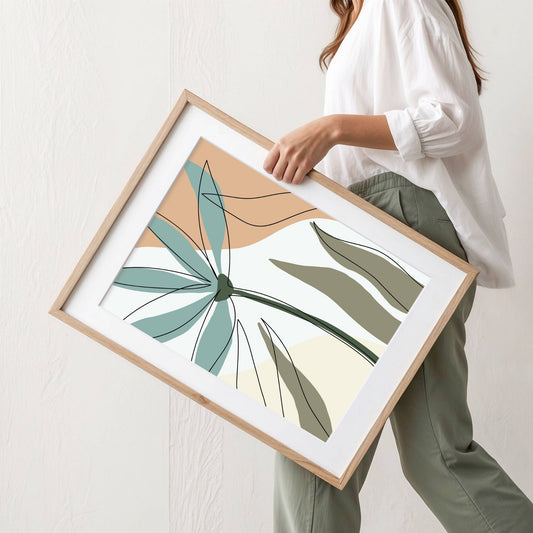 Funky Line Flora No3 kombinerer flytende linjer med botaniske elementer i en subtil og kunstnerisk komposisjon. Illustrasjon viser plakat med passepartout i eik ramme.