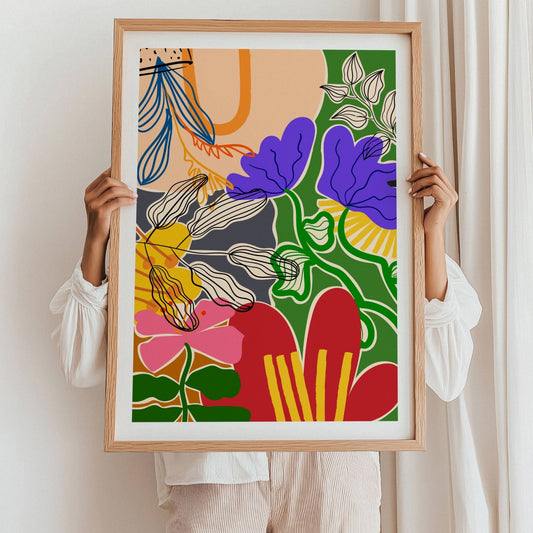 Funky Flora Fargerike Plakat er en leken og energisk plakatserie som hyller farger, former og kreativ frihet. Illustrasjon viser plakat med hvit kantlinje i eik ramme.