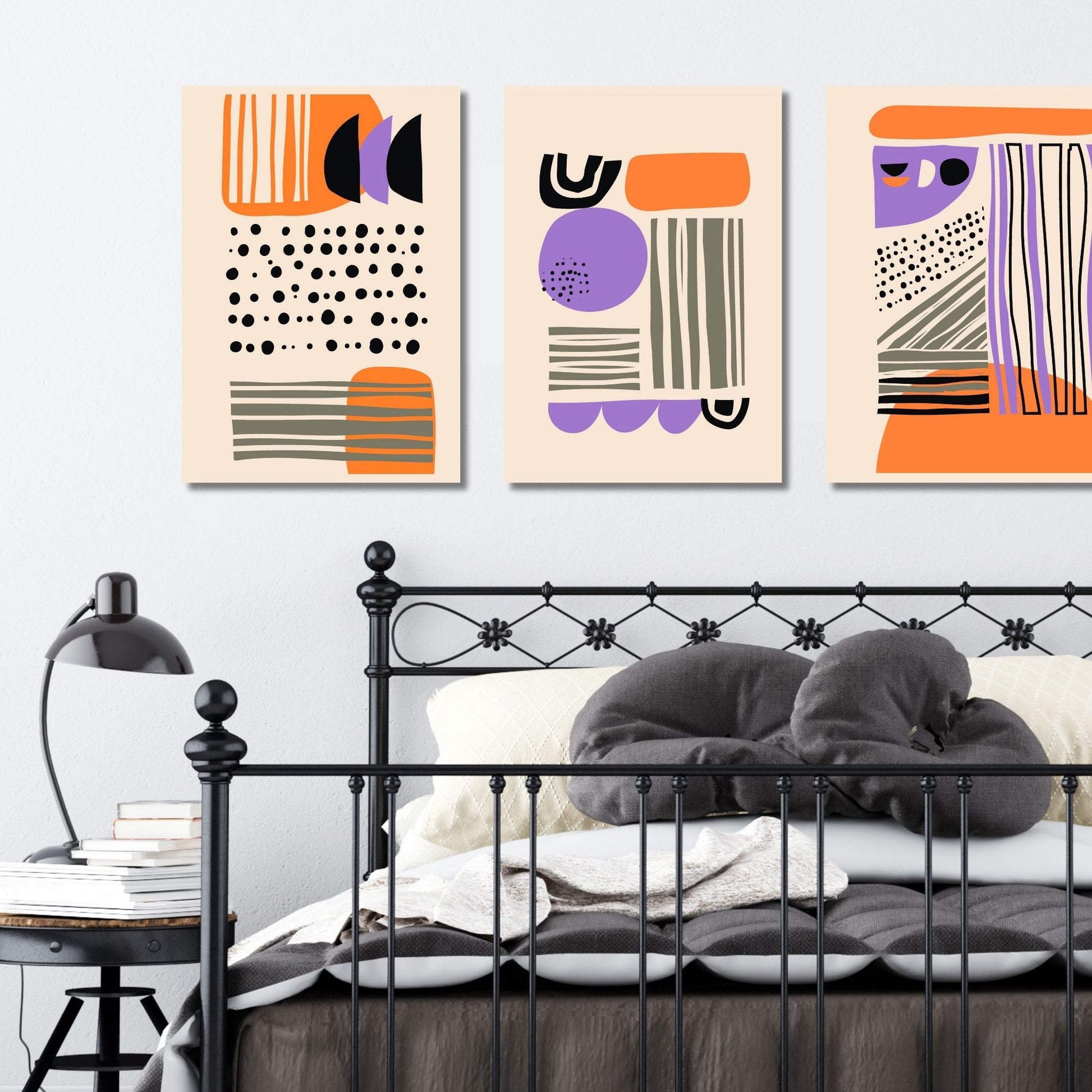 Graphic Abstract Art kunstplakater er ikke bare et kunstverk, men uttrykksfulle dekorasjoner som gir liv og personlighet til veggene dine. Enten du velger plakat eller lerret, vil disse kunstverkene skille seg ut og vekke beundring. Den dempede oransje bakgrunnen skaper en harmonisk balanse med de kontrasterende fargene. Illustrasjonsfoto viser motivene 1, 2 og 3 på lerret.