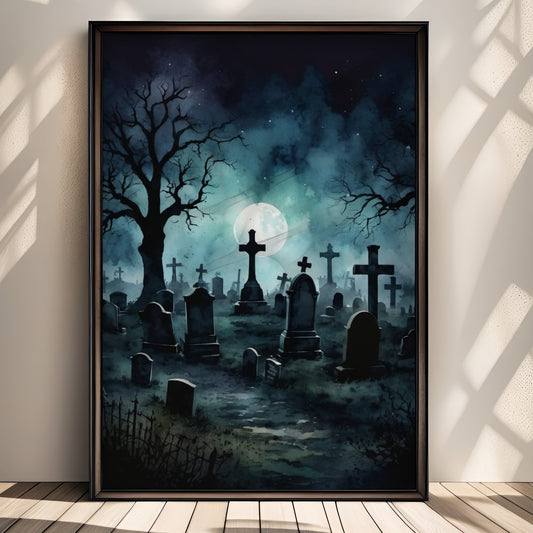 “Graveyard Whisper” fanger den stille mystikken i en måneopplyst kirkegård. De mørke gravsteinene og de nakne trærne danner en dramatisk silhuett mot den blågrønne nattehimmelen Illustrasjon viser plakat uten hvit kant i sort ramme.