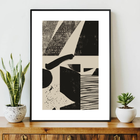 Geometric Art Shapes plakat kombinerer abstrakte geometriske former med minimalistiske linjer og dynamiske mønstre. Illustrasjonsfoto viser plakat i svart ramme.
