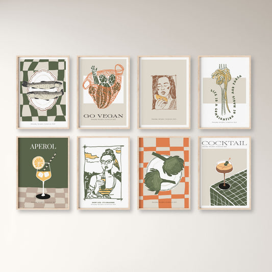 Green & Golden – plakatsett med grønnsaker, pasta og sitrusglede. Illustrasjon viser serien i eik ramme.