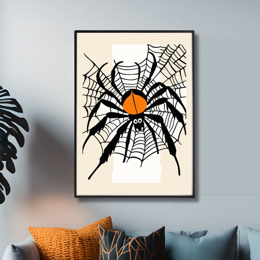 Halloween Edderkopp Plakat! Denne stilige plakaten viser en stor edderkopp med et iøynefallende oransje merke på ryggen, sittende i et forseggjort spindelvev. Illustrasjonsfoto viser plakat i sort ramme.