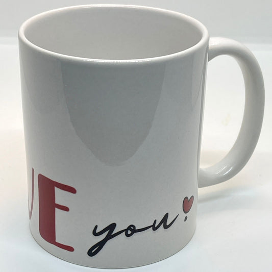 Dette stilrene I LOVE YOU-kruset har en moderne og minimalistisk design med elegant typografi og små hjerteaksenter som gir et romantisk preg.