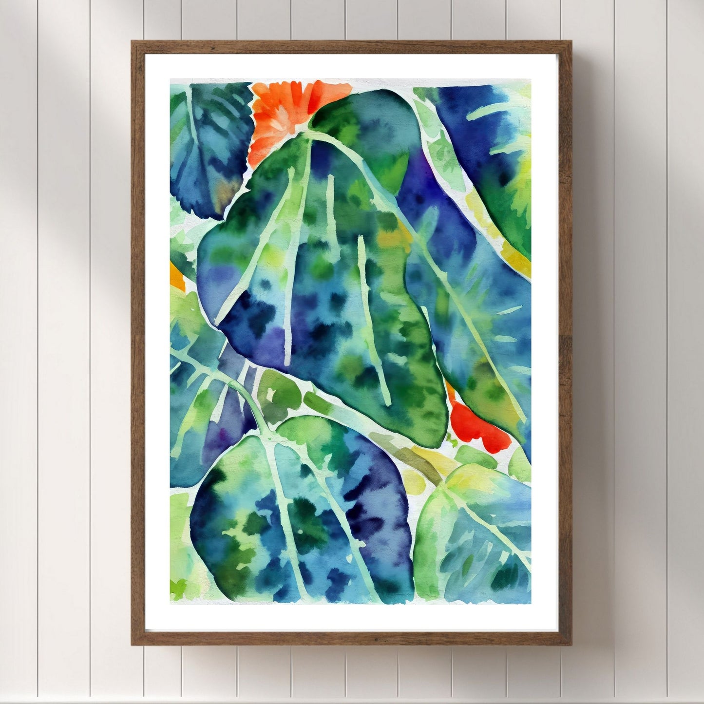 Unik grafisk akvarellen av fargerike Monstera blader som bringer liv, farge og naturlig skjønnhet inn i ethvert hjem. Illustrasjonsfoto viser motivet som plakat i brun ramme.