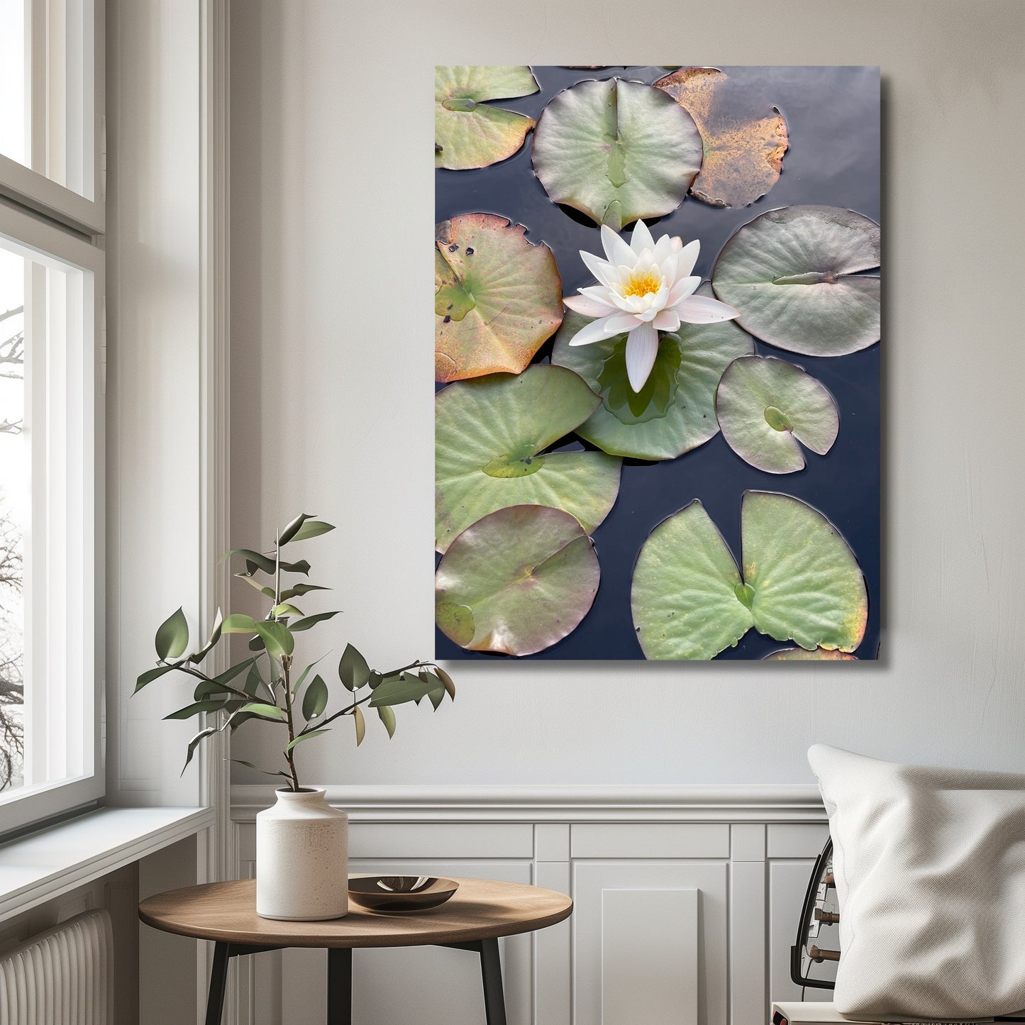Fotografi av en hvit vannlilje i Musèhagen, Bergen. Illustrasjonsfoto viser motivet på lerret.