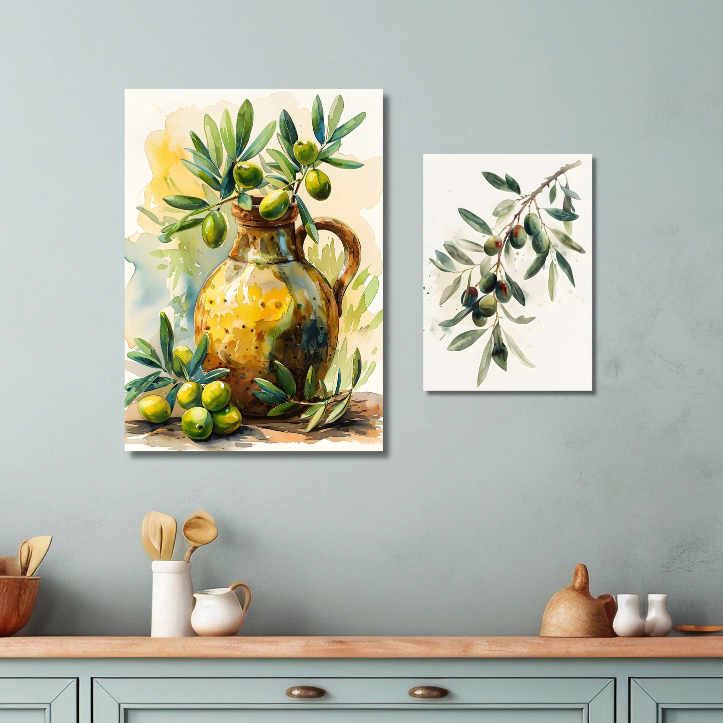 Dette akvarellen gjengir en rustikk olivenkrukke omgitt av friske oliven og grener, malt i en levende og detaljert akvarellstil. Illustrasjon viser plakat på lerret.