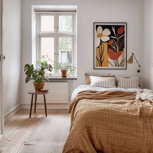 Retro Bloom – et kunstverk som kombinerer dristige blomsterformer, varme jordtoner og en retro-inspirert komposisjon. Illustrasjon viser motivet som plakat med hvit kant i sort ramme.