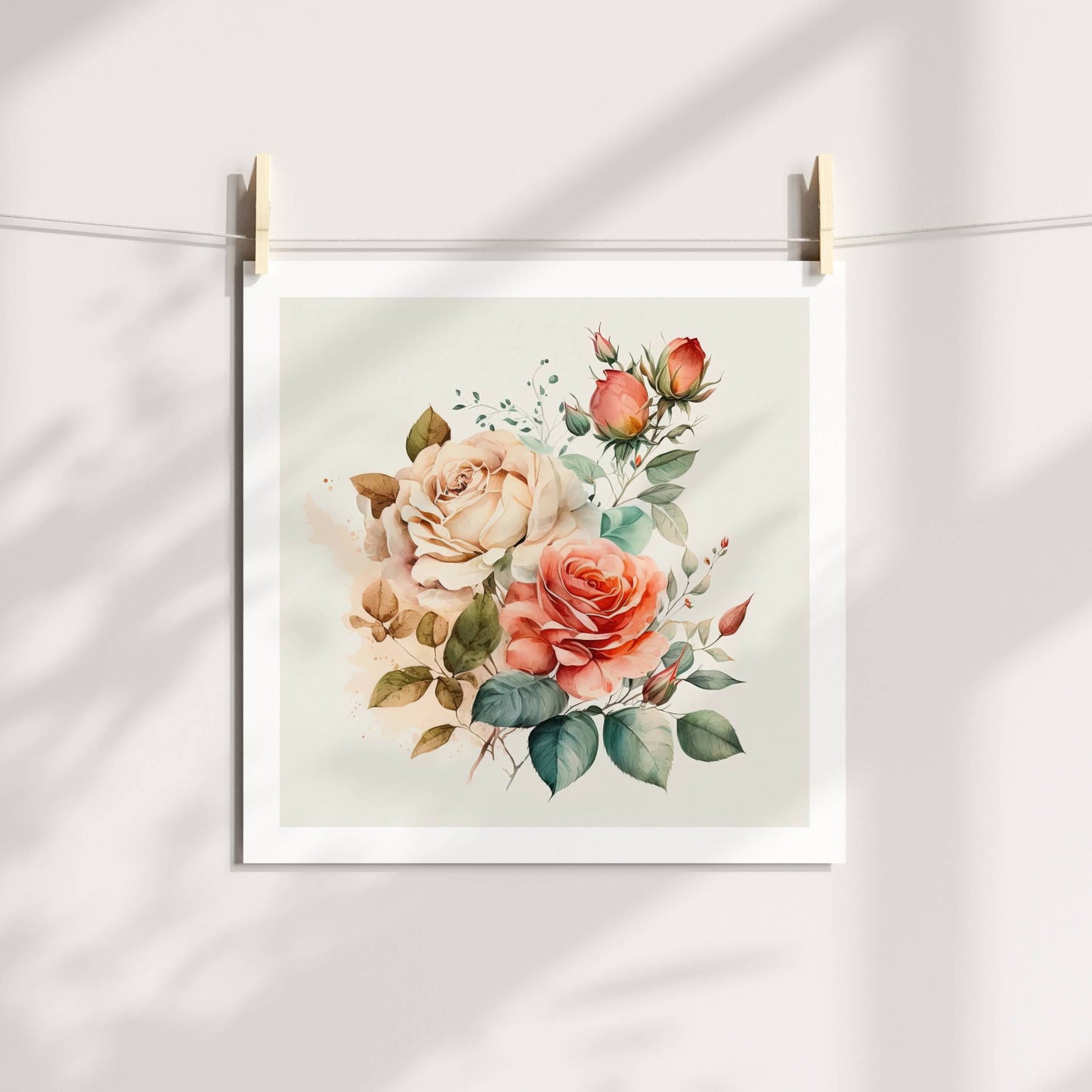 ROMANTIC ROSE No1 – plakat i akvarell med duse roser kombinerer varme rosatoner med myke grønn- og beige nyanser i et delikat blomsteroppsett. Illustrasjon viser motivet på print.