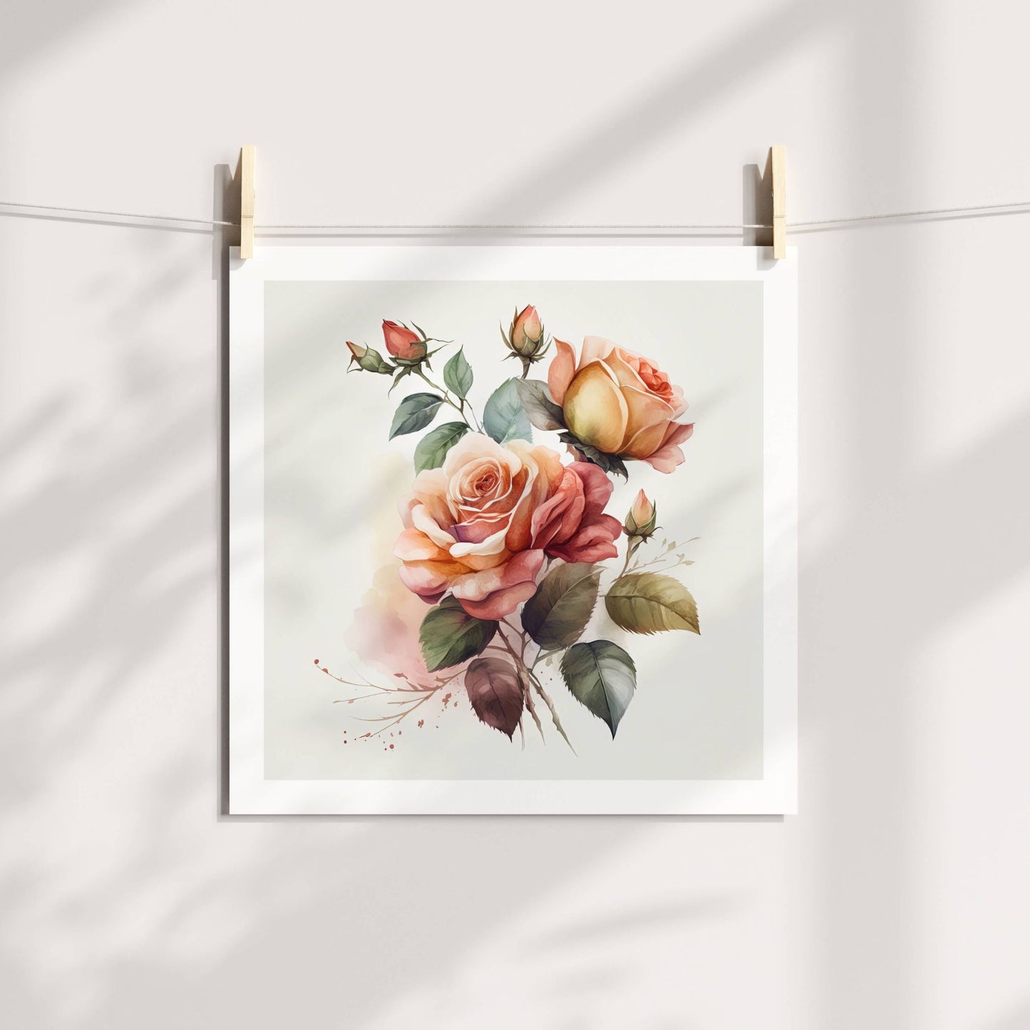 ROMANTIC ROSE No2 – akvarell plakat med gyllen roseprakt byr på rike, varme toner og naturlige detaljer som skaper et levende og elegant uttrykk. Illustrasjon viser motivet på print.