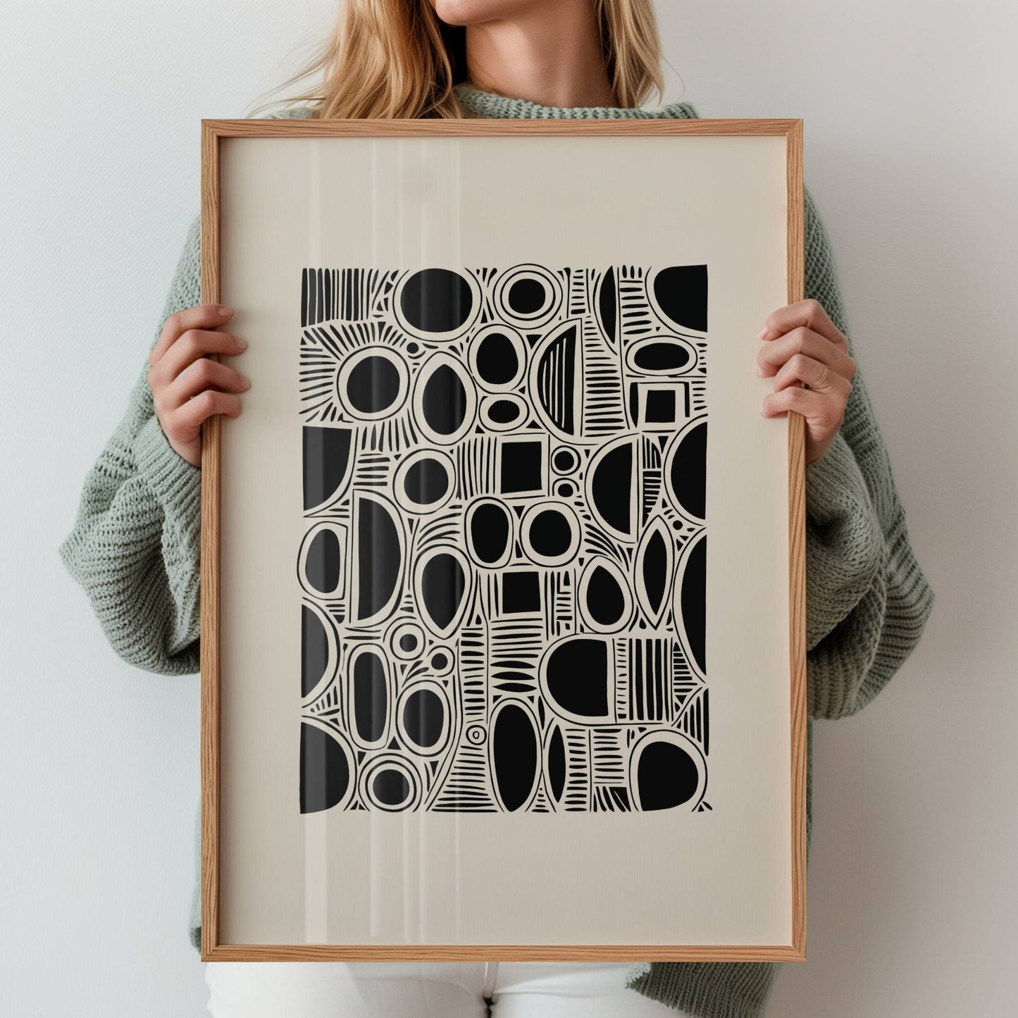 Shape Flow kombinerer flytende former og presise linjer i et abstrakt design som oser av balanse og rytme. Illustrasjon viser motiv med bred kant i eik ramme.