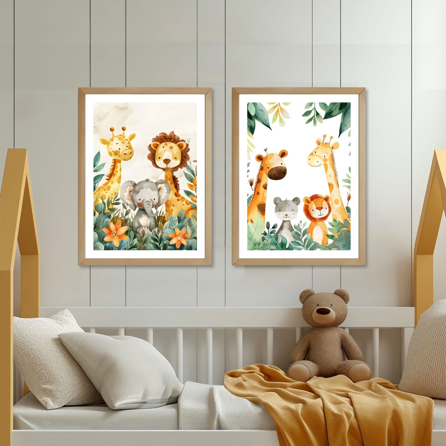 Grafiske motiv til barna som byr på søte sjiraffer, løver, pandaer og elefanter i deres naturlige habitat. Illustrasjonsfoto viser motiv 10 og 11 som plakat i lys ramme.