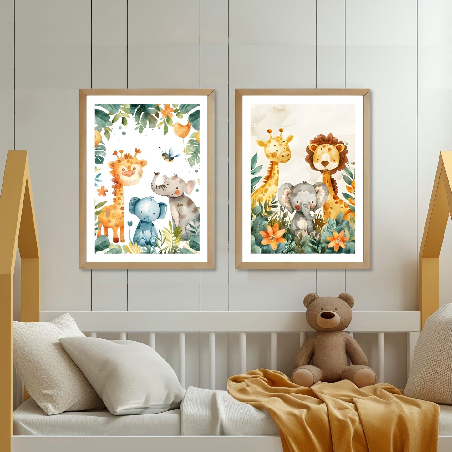 Grafiske motiv til barna som byr på søte sjiraffer, løver, pandaer og elefanter i deres naturlige habitat. Illustrasjonsfoto viser motiv 9 og 10 som plakat i lys ramme.