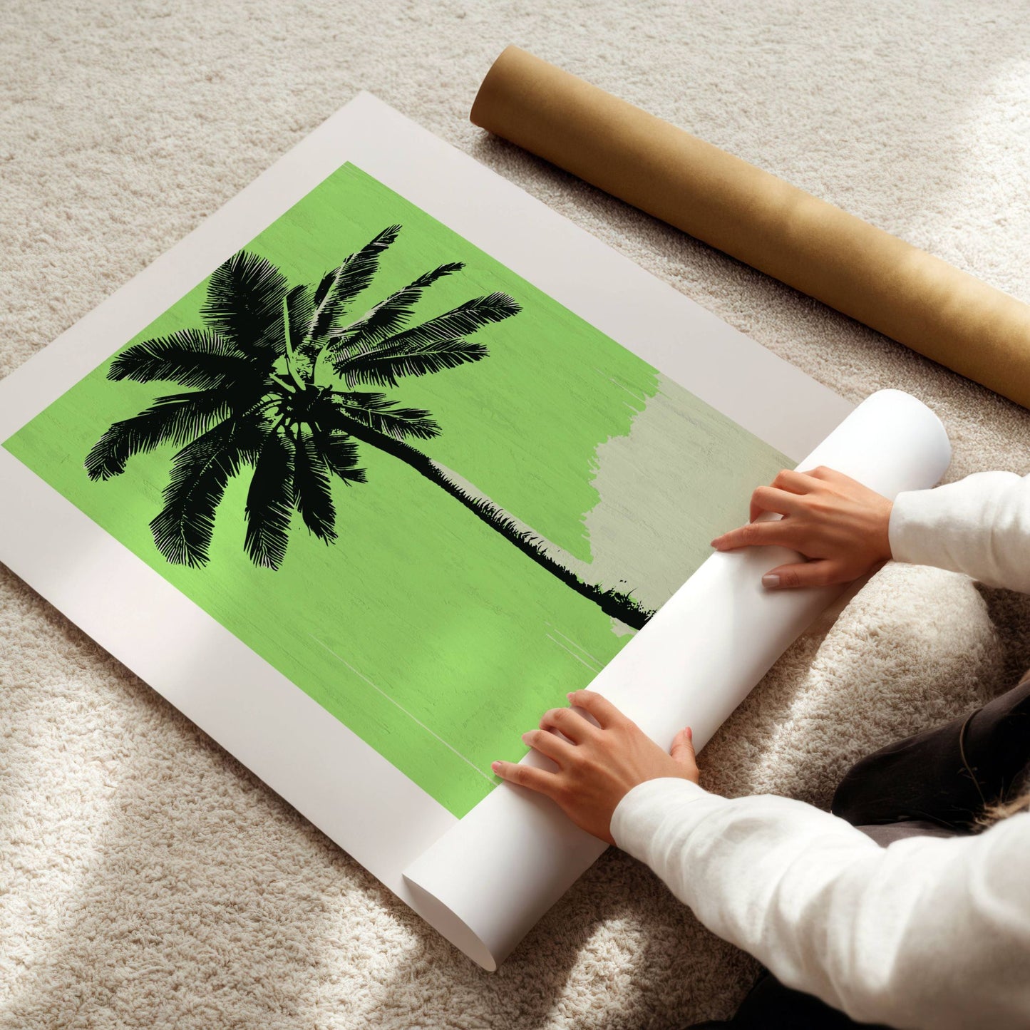 La den tropiske roen fylle rommet med Tropical Paradise – grønn palme plakat. Med en sterk grønn bakgrunn og stilren palmesilhuett får du en moderne og avslappet look. Illustrasjon viser plakat på print.