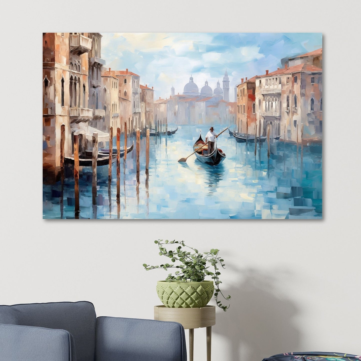 Grafisk maleri. Utforsk den romantiske skjønnheten med vår Venezia plakat og lerret. Dykk inn i det pulserende hjertet av Italia mens du tar inn synet av gondoler som glir stille gjennom kanalene og de fargerike bygningene som speiler seg i det stille vannet. Illustrasjon som viser motivet på lerret.