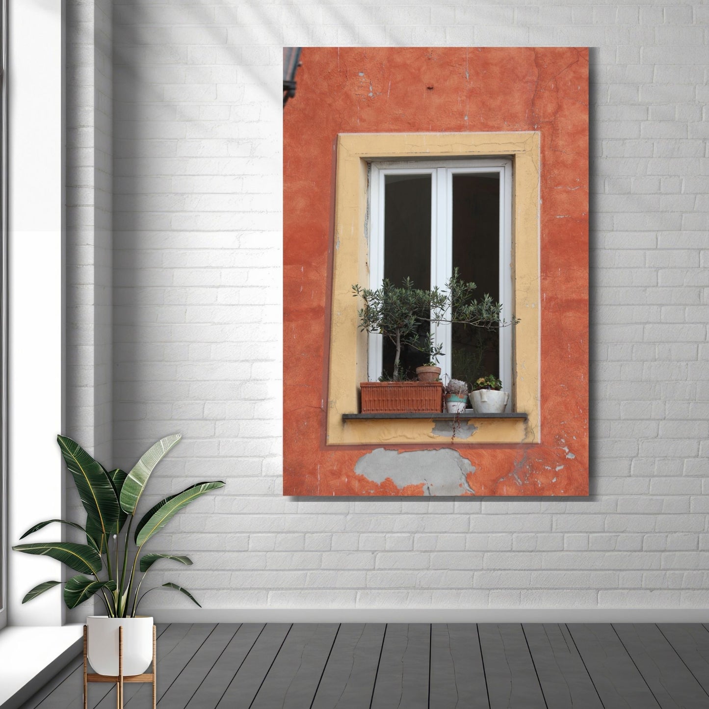 La deg inspirere av rustikk, italiensk arkitektur med denne vakre plakaten eller lerretet som fanger et autentisk vindu fra Camogli, en sjarmerende by i Liguria, Italia. Illustrasjonsfoto viser motivet på lerret.