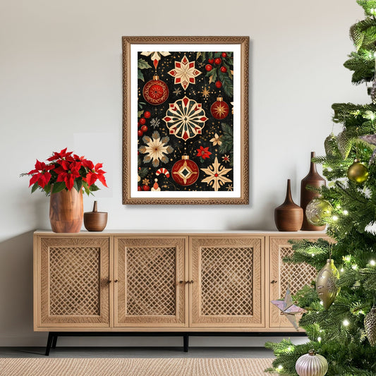 Juleormanenter som viser nøye utformede stjerner, julekuler og snøkrystaller i en nostalgisk palett av rødt, gull og grønt, alt mot en dyp og elegant bakgrunn. Illustrasjon viser motivet som plakat med hvit kant i ramme.