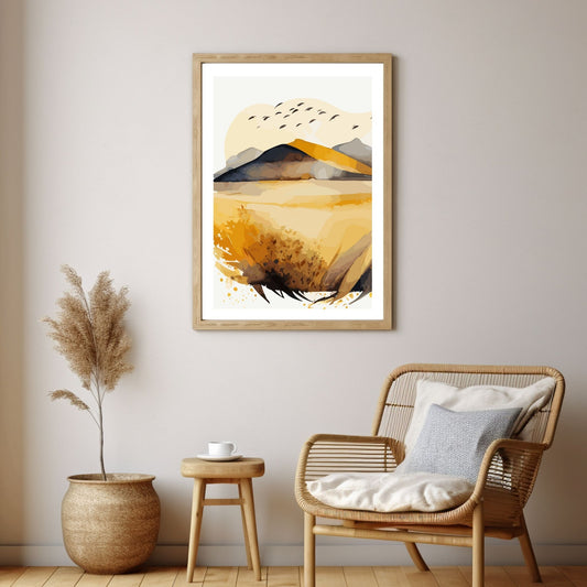 White Fields er en serie med grafisk akvarell. Motivet er åkerlandskap i duse orange, beige og svarte nyanser. Plakaten har en hvit kant som gir dybde og fremhever motivet. Illustrasjonen viser motivet på enn vegg i eikeramme.