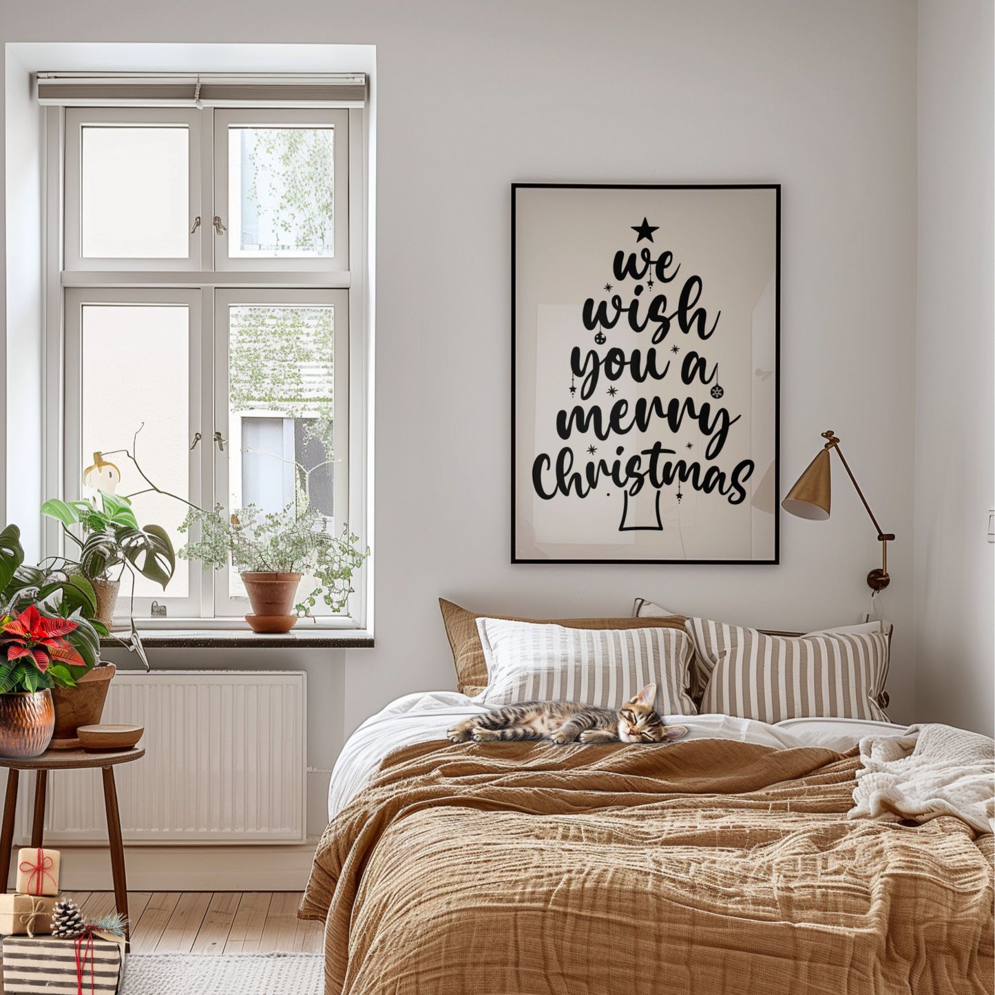 En klassisk og uttrykksfull juleplakat der teksten We Wish You a Merry Christmas er formet som et juletre. Illustrasjon viser plakat i ramme over en seng.
