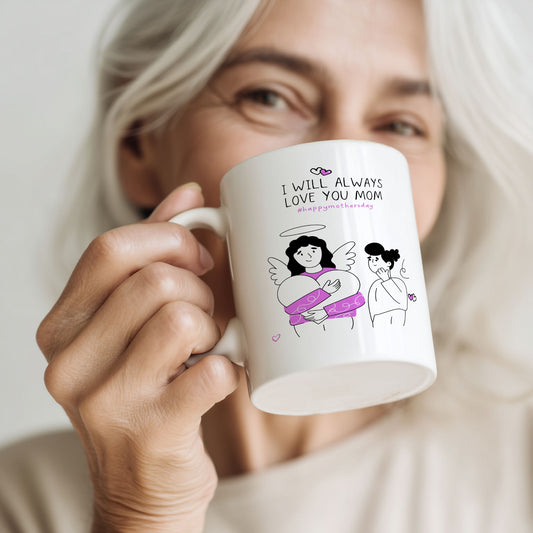 Kvinne holder keramikkrus med illustrasjon og teksten “I will always love you mom”