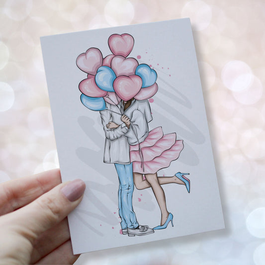 Romantisk valentineskort med kjærestepaar og hjerteballonger i rosa og lyseblå toner, mykt og kjærlighetsfullt uttrykk. Kortet holdes av en hånd.