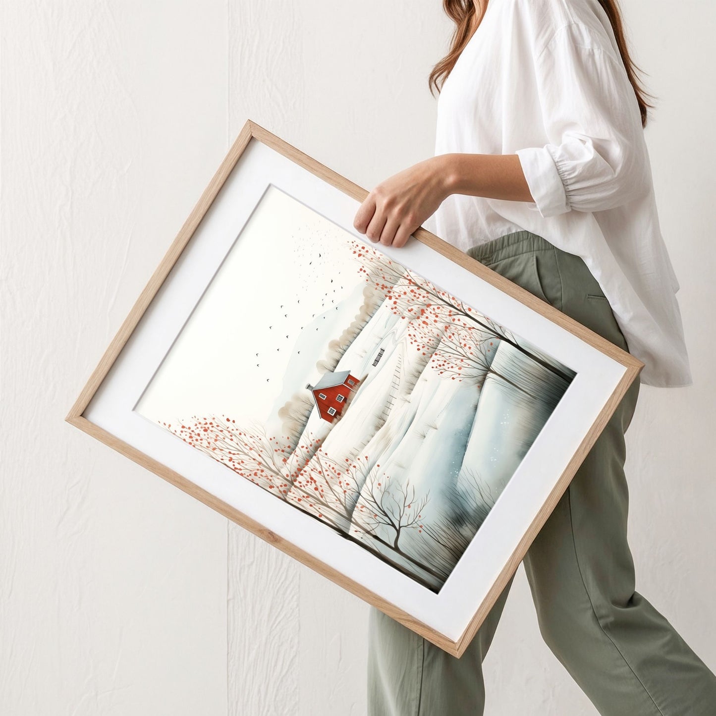 Vinterdag ved Rød Låve plakat med snødekt landskap, røde trær og fugleflokk. Illustrasjonen viser plakat med passepartout i eik ramme.